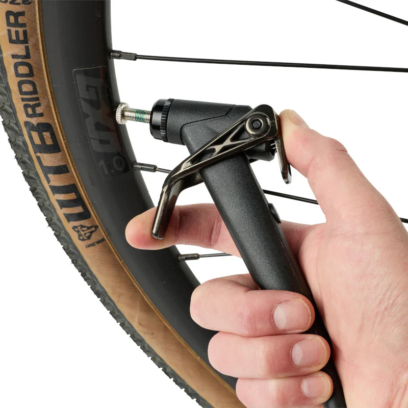 Blackburn Airtower Pro Digital Floor Pump - Image 3