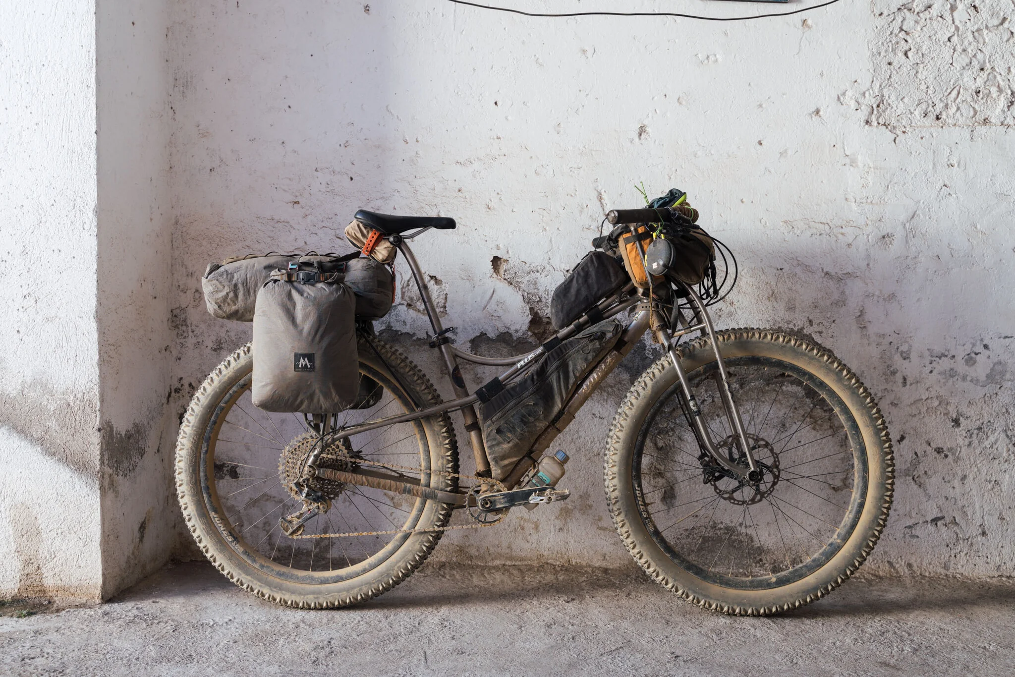 Duro Crux 27.5 x 3.25 TYRE, Kevlar Bead (Folding), Black skin wall 60tpi - Image 4