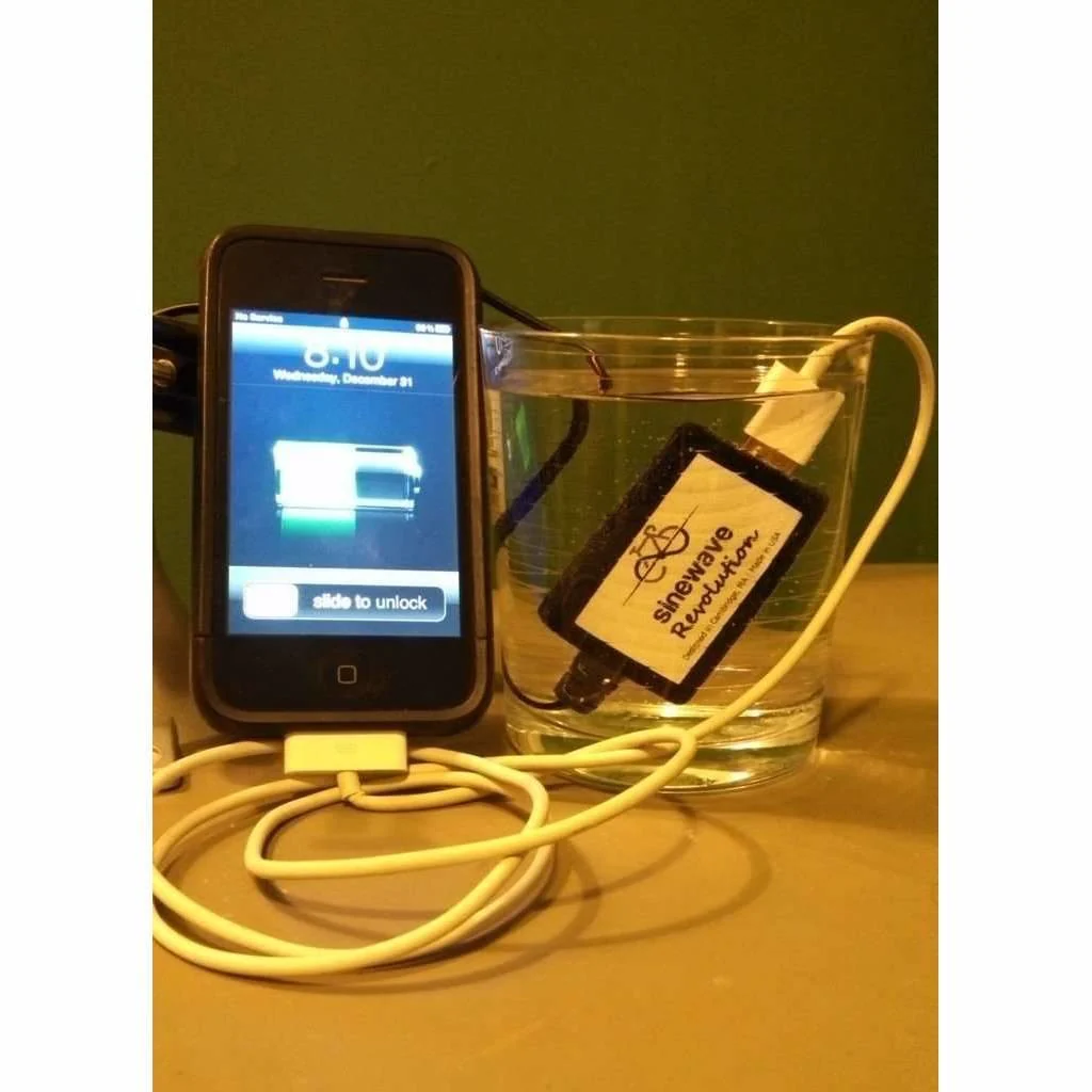 Sinewave Revolution USB Charger - Image 5