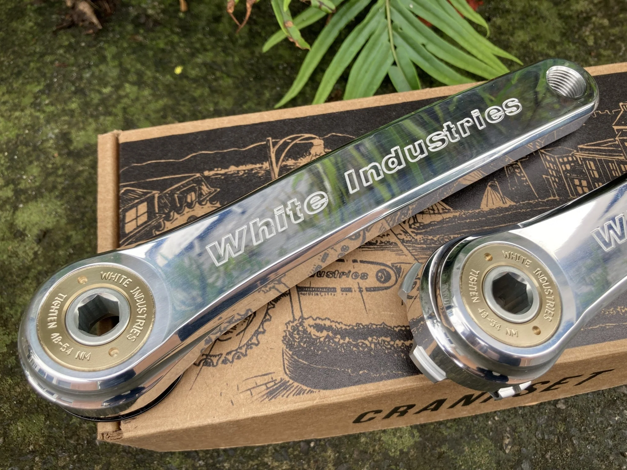 White Industries M30 Crank Set - Image 3